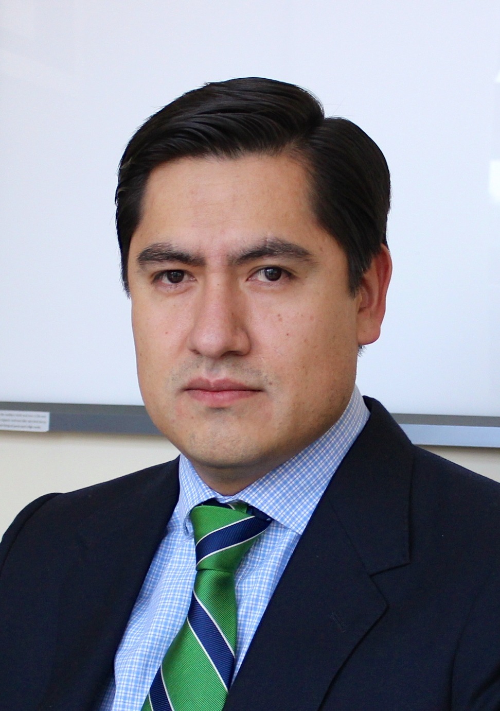 Foto del Dr. Mario Martinez Villalobos